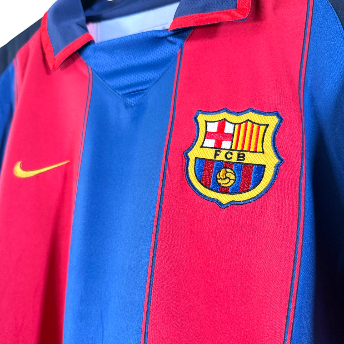 Barcelona 2003/04 Home - RONALDINHO 10