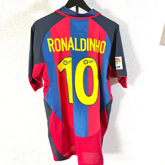 Barcelona 2003/04 Home - RONALDINHO 10